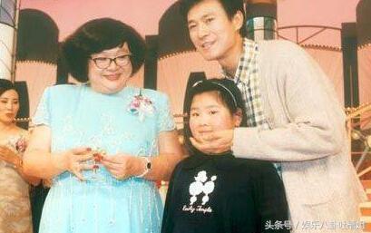 她父母都是明星、3歲吃鮑魚當早餐；「母親驟世」窮到只剩104元...如今活出自信人生！