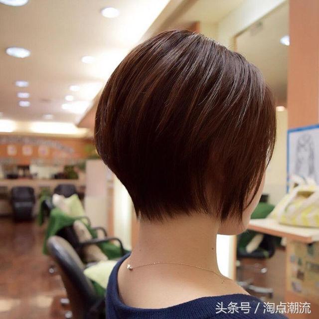 中年女性「想剪短髪」千萬別亂剪！照著「這些款式」剪就夠了，時尚好看又減齡～