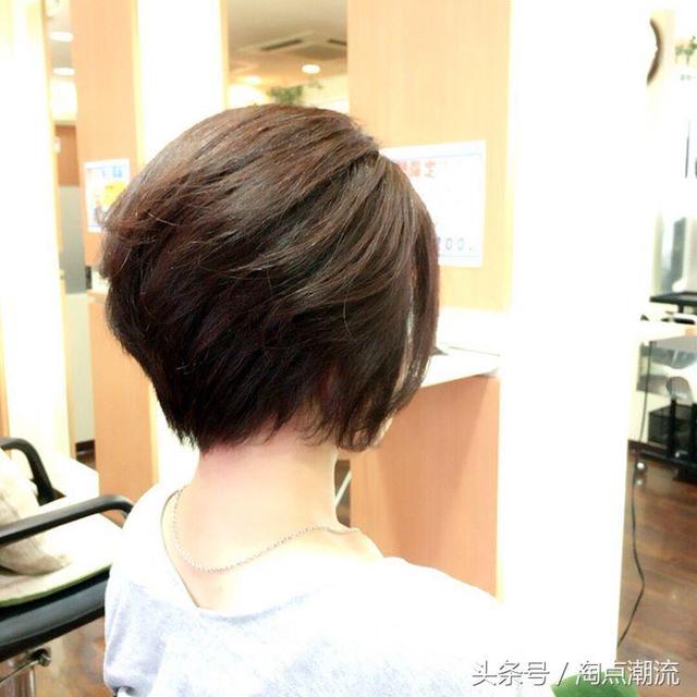 中年女性「想剪短髪」千萬別亂剪！照著「這些款式」剪就夠了，時尚好看又減齡～