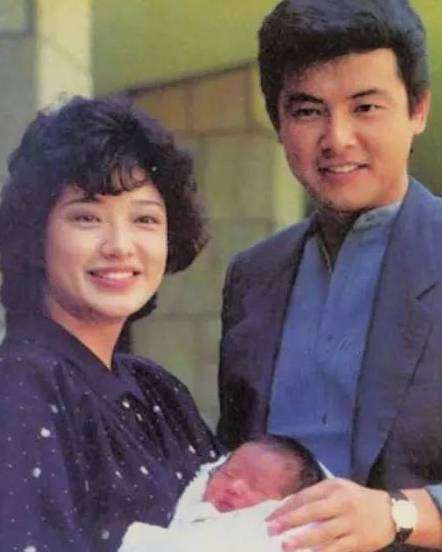 一代偶像當紅卻「為愛引退嫁為人婦」！結婚37年恩愛如初：下輩子還要娶你