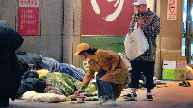 身價暴漲！Lulu月入50萬「堅持不買名牌包」　只要花錢就想到「一家人過去的生活」立馬打消念頭