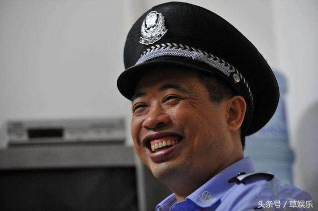 爸爸姓「操」！生了一對龍鳳胎要取名　登記戶口時工作人員拍手叫絕