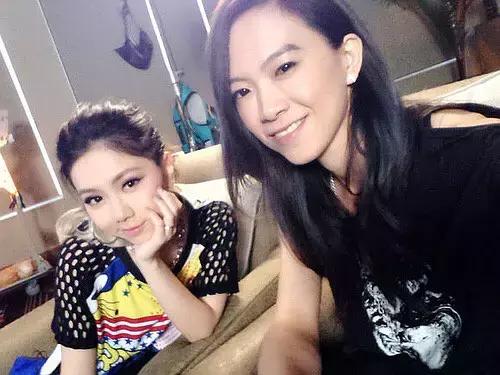 記得消失已久的超偶冠軍張芸京嗎？她的近照讓「粉絲尖叫」美到讓人快認不出來！