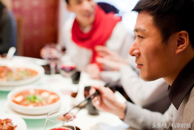 結婚前去男友家吃飯，他替我夾一筷子菜，飯後我卻決定分手不嫁他了！