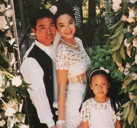 「秦漢」如今71歲了！看完他的「生活近照」，網友嘆：終於知道林青霞為何苦戀他那麼多年了！ 