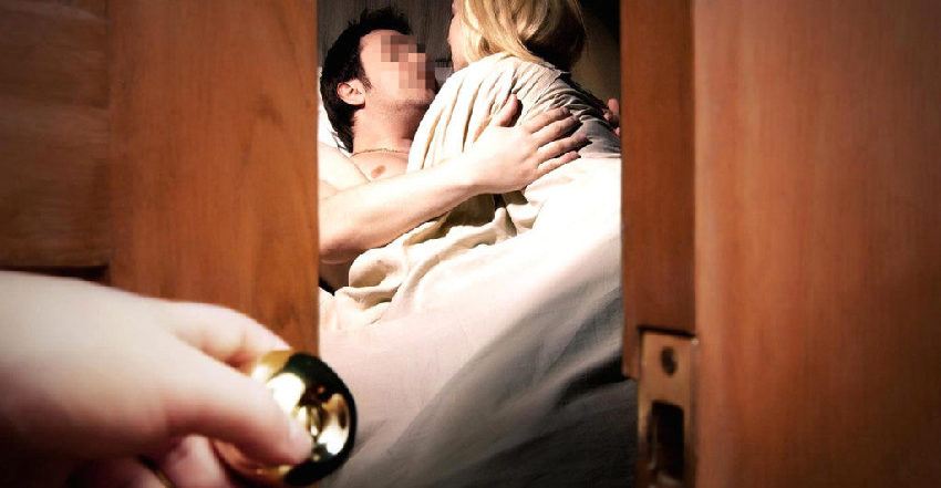 他驚覺「老婆偷吃」卻裝沒事，耐心策劃等到老婆生日...在全家人面前獻上「最猛生日驚喜」！