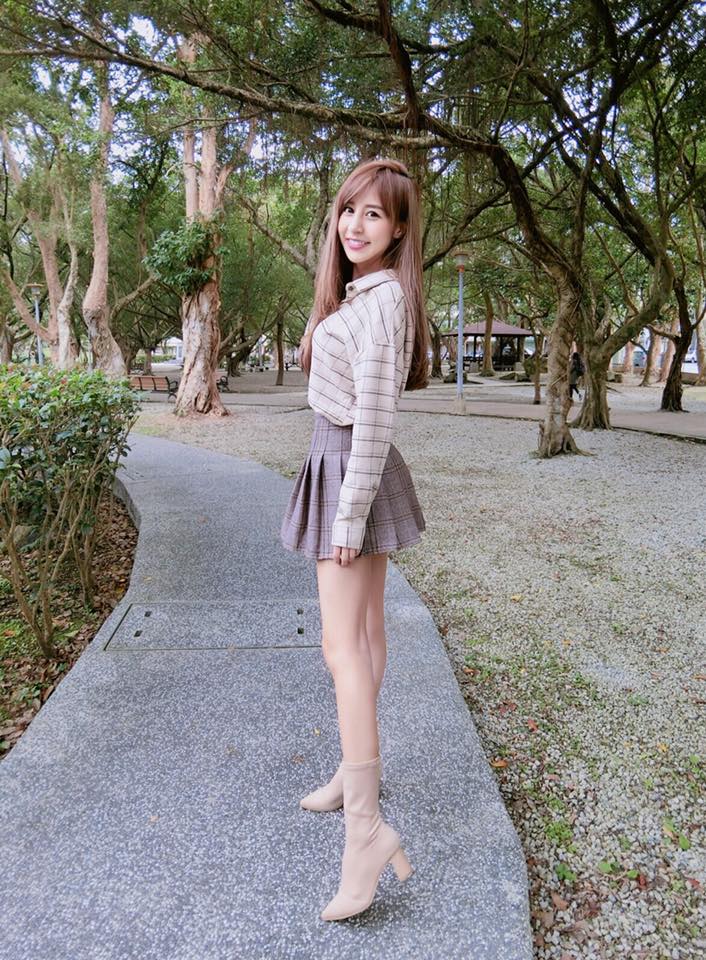 台灣超美空姐被外媒狂讚「千年一遇美女」！沒想到「帥氣空軍弟弟」一曝光才是真正厲害！
