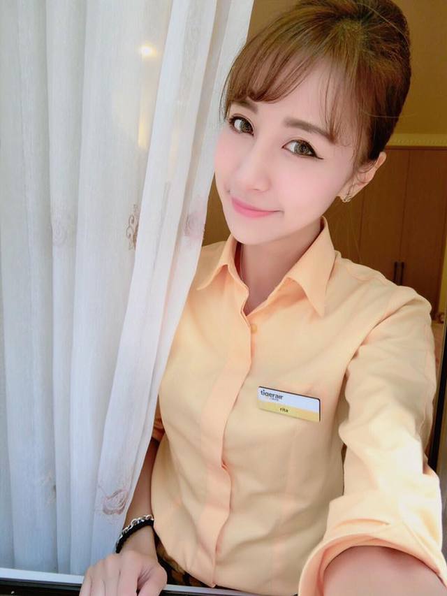 台灣超美空姐被外媒狂讚「千年一遇美女」！沒想到「帥氣空軍弟弟」一曝光才是真正厲害！