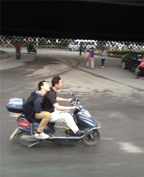 33張「爆笑圖」：老師，以後上課都穿這樣的裙子好了...看到最後，笑到下巴都快掉下來！