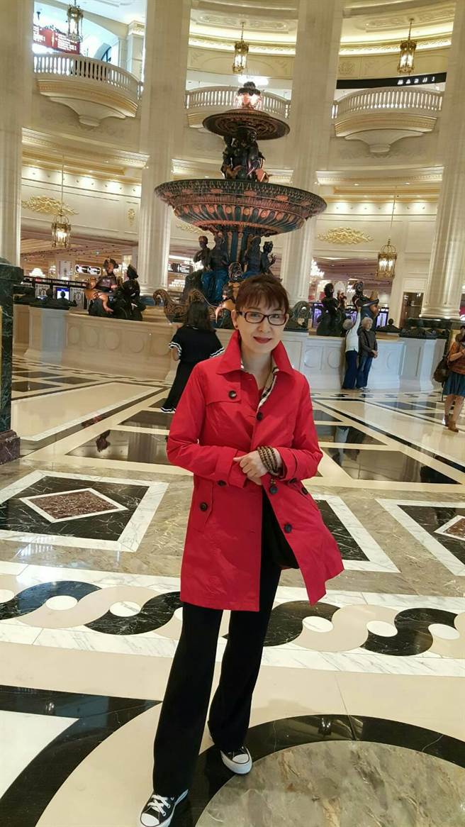 本土劇資深女星慘遭前夫「脫衣家暴、騙走800萬」！為了兒子她決心「反擊前夫」活出新人生！