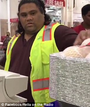 小姊妹逛好市多「把店員錯認成真人毛伊」興奮尖叫，他「將計就計超暖反應」網友全讚爆！