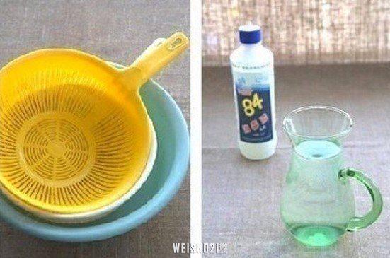 「塑膠菜籃」縫隙污垢難清潔？清水中加「一物」泡一泡，快速變乾凈！