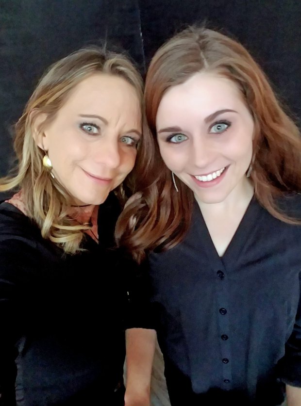 她「全身長滿6000顆腫瘤」被笑癩蝦蟆沒人敢接近，如今「成功移除臉部肉瘤」現平滑美肌！