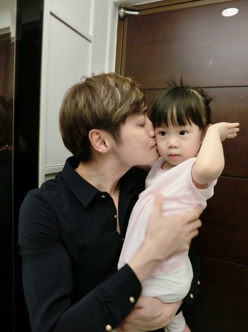 宋逸民自曝和陳維齡「鬧離婚」！他放話「有給錢、沒外遇就是盡男人責任」老婆怒帶孩子離家出走！