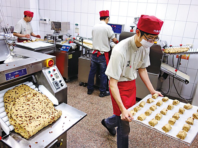 彰化肉包店大方「二度加薪」員工年薪破百！霸氣老闆「今年超猛加碼」讓工讀生一待20年！