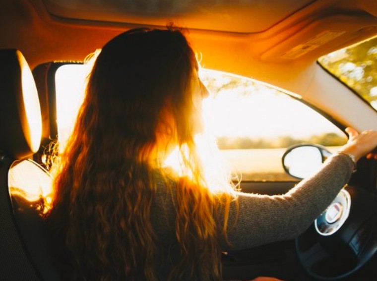 他無怨無悔「養繼女10年」卻發現女兒喜帖「只有生父沒有他」，於是在婚前展開超猛復仇...