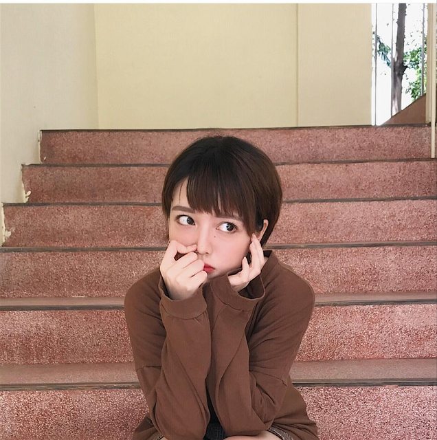 越南短髮女大生「正到讓世界對越南改觀」！全身包緊緊還是洩漏「超火辣身材」網友大暴走！