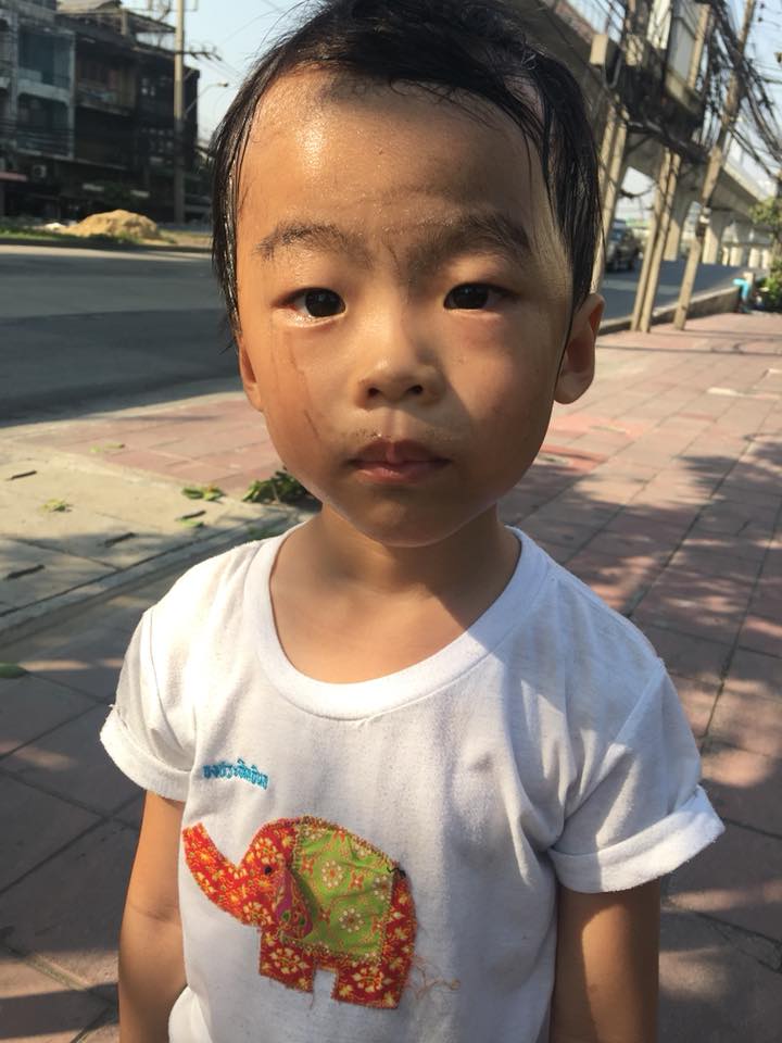 5歲兒子不想去學校「辣媽爽快請假帶他出門玩」！玩不到一天就讓「兒子哭求回去上學」網讚翻！