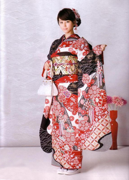 為什麼早期日本女性「穿和服都不穿內褲」？原來她們開始穿內褲不是為了遮羞，而是為了…