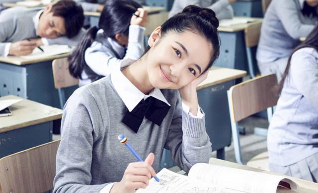 他將小蘿莉養成老婆，8歲一見鍾情，5年戀情被大家罵慘！如今兩人變這樣...不可思議！