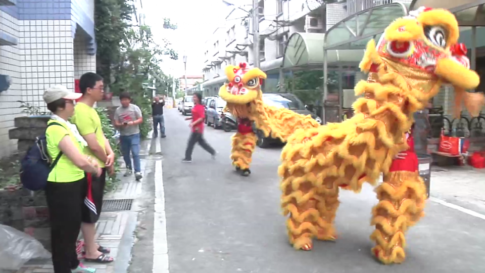 新婚夫妻「受神明託夢」搬進五子命案凶宅，搬家當天開直播居然看到「這個畫面」...