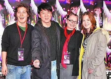 揭密當年周華健銷聲匿跡的秘密！與洋妻相濡以沫多年「一封離婚信」打醒他