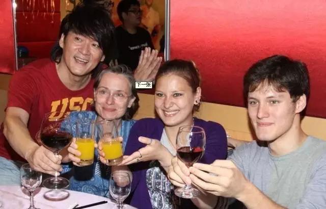 揭密當年周華健銷聲匿跡的秘密！與洋妻相濡以沫多年「一封離婚信」打醒他