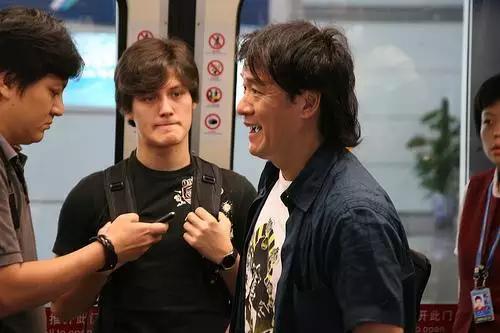 揭密當年周華健銷聲匿跡的秘密！與洋妻相濡以沫多年「一封離婚信」打醒他