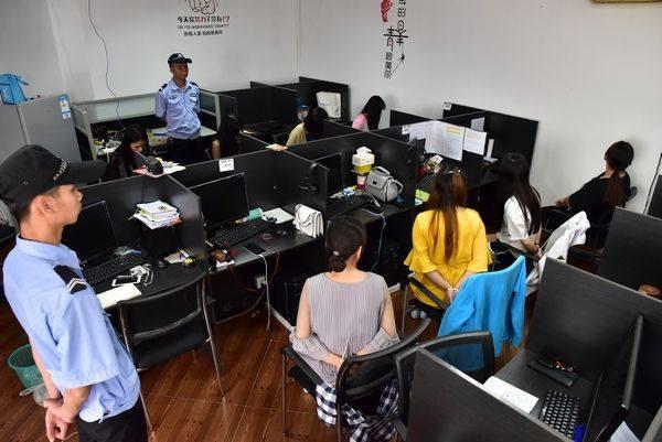 外送員發覺客戶「每天下單1000元」，認為「事有蹊蹺」決定報警，結果讓他大吃一驚！