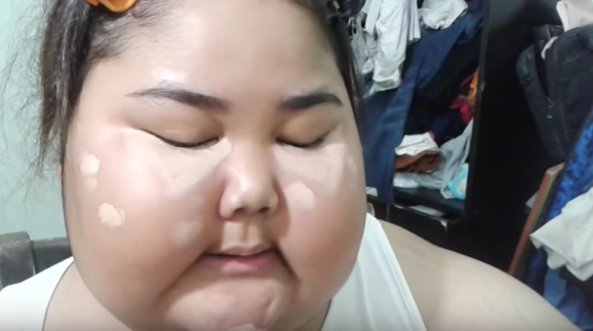 這位肉肉女「化妝教學短片」點閱破千萬！一看到她最後「上妝模樣」網友忍不住跪了