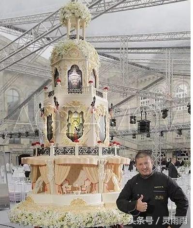 富二代大手筆「花500萬做結婚蛋糕」被酸錢太多，沒想到蛋糕一推出來，全場被「美到目瞪口呆」！