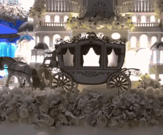 富二代大手筆「花500萬做結婚蛋糕」被酸錢太多，沒想到蛋糕一推出來，全場被「美到目瞪口呆」！