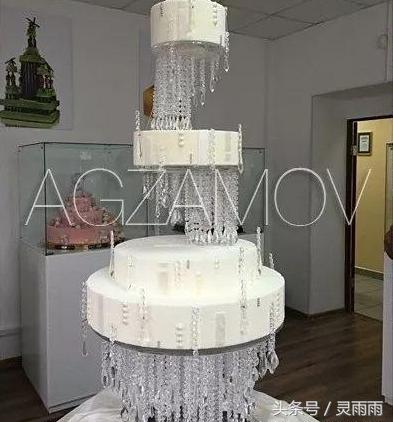 富二代大手筆「花500萬做結婚蛋糕」被酸錢太多，沒想到蛋糕一推出來，全場被「美到目瞪口呆」！