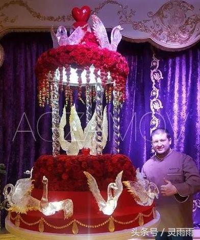 富二代大手筆「花500萬做結婚蛋糕」被酸錢太多，沒想到蛋糕一推出來，全場被「美到目瞪口呆」！