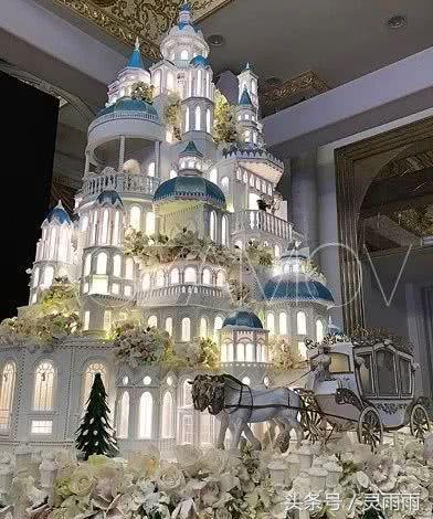 富二代花了「500萬做結婚蛋糕」，被眾人罵奢侈！但蛋糕一推出來，全場被「美到目瞪口呆」！