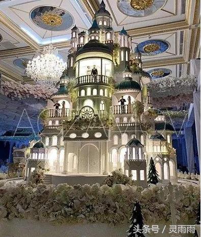 富二代花了「500萬做結婚蛋糕」，被眾人罵奢侈！但蛋糕一推出來，全場被「美到目瞪口呆」！