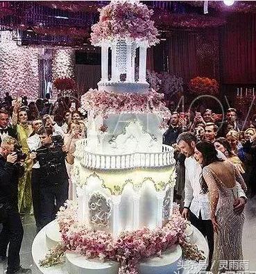 富二代花了「500萬做結婚蛋糕」，被眾人罵奢侈！但蛋糕一推出來，全場被「美到目瞪口呆」！