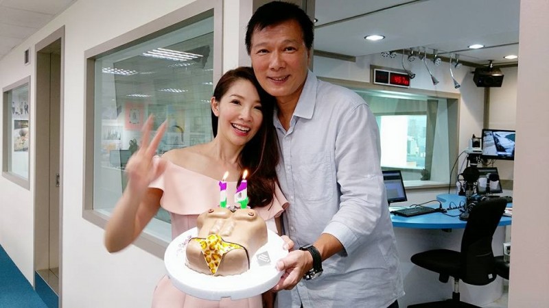 林書煒坦言：「我們吵到簽離婚協議！」當年嫁大17歲老公「被狠酸父女戀」如今跌破眾人眼鏡