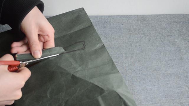 「購物袋」別扔了！改造放在衛生間太實用，家家戶戶都用得到