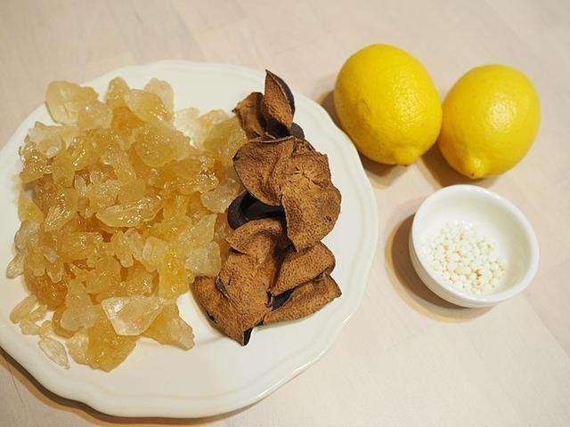 「2個檸檬一塊皮」只吃一口，咳嗽管兩三年不發！止咳又化痰
