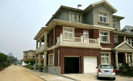 我執意「嫁窮老公」父母差點和我斷絕關係！然而婚後「回夫家」一看我真的愣了......