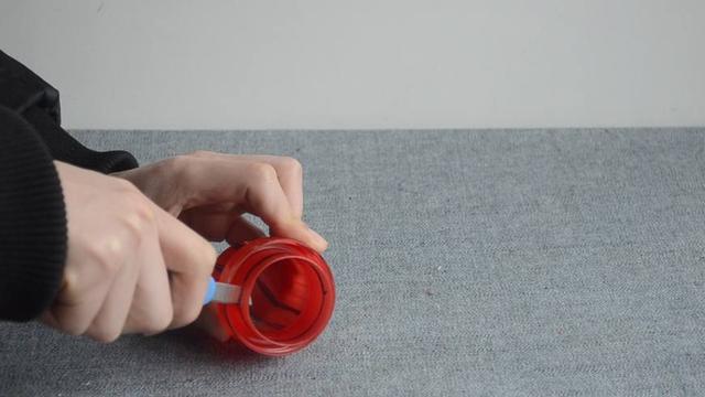 洗衣液「瓶蓋」別扔了「改造放在廚房」太實用了，人人見了都誇好