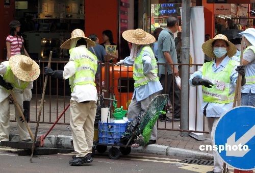 好心沒好報！清潔工「在公園撿到2萬」趕緊送警局　6個月後竟「被警察抓走」移送法辦