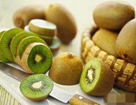 高血壓「最怕的水果」有哪些？天天吃一顆幫助你「降血壓」！