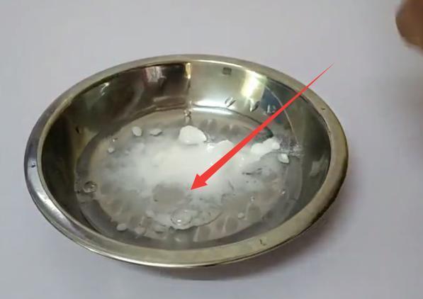 「鞋子脫膠」了怎麼辦？別再用膠水黏了，教你「妙招」讓鞋子再也不怕開口笑！