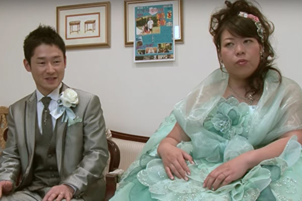 結婚前新娘卻忘了自己…他「8年不離不棄守候」！最後一幕感動全網友