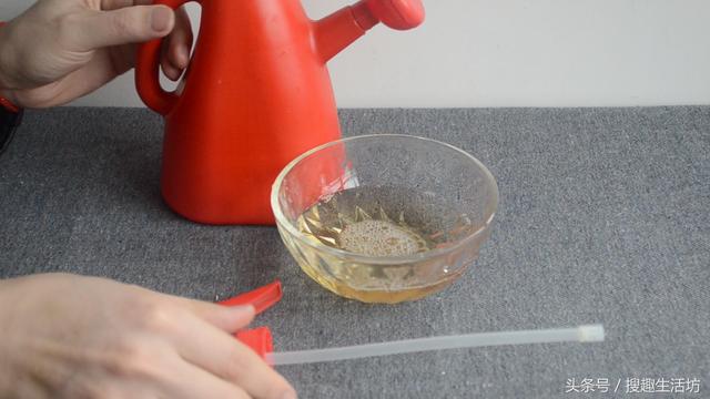 喝不完的「啤酒」別急著倒！把它和「鹽」攪拌，竟能解決家家戶戶的困擾！