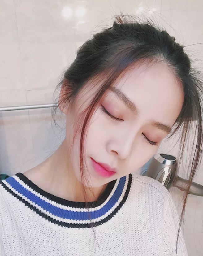 華麗歸來！她大學被劈腿「難過到消失2年」毫無音訊　有一天再出現「神逆襲變最美女神」轟動朋友圈