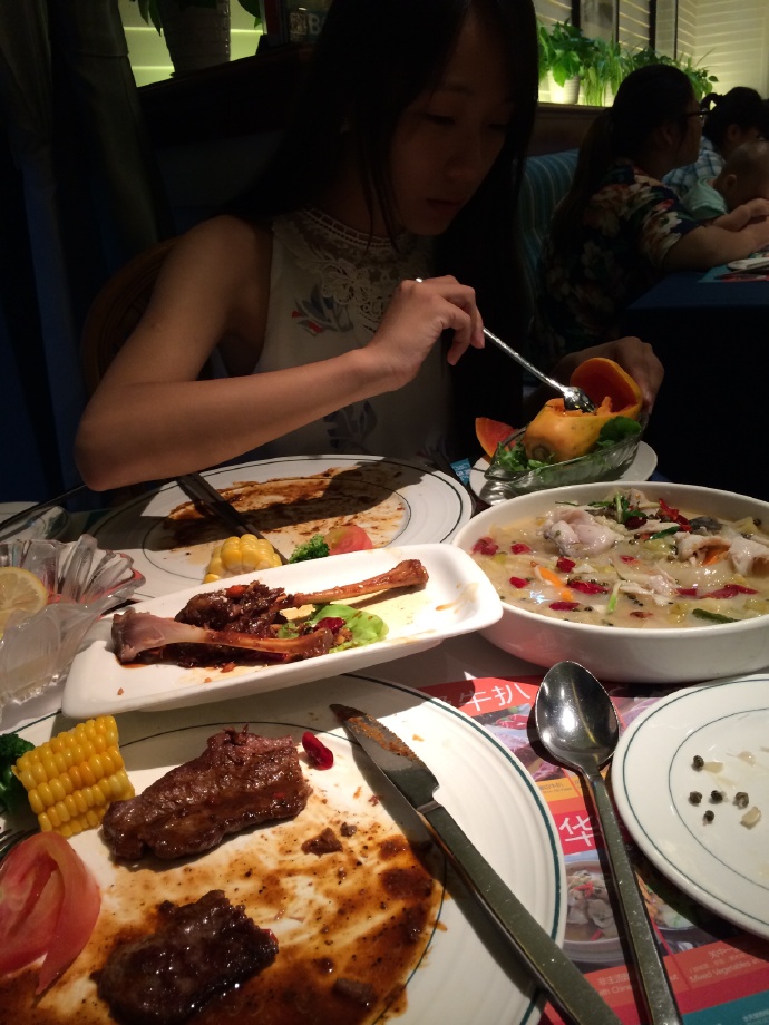 他見網友「嫌女生不好看」點5000元菜落跑！一看見「女方清新美貌」網友氣炸：人家才要嫌你