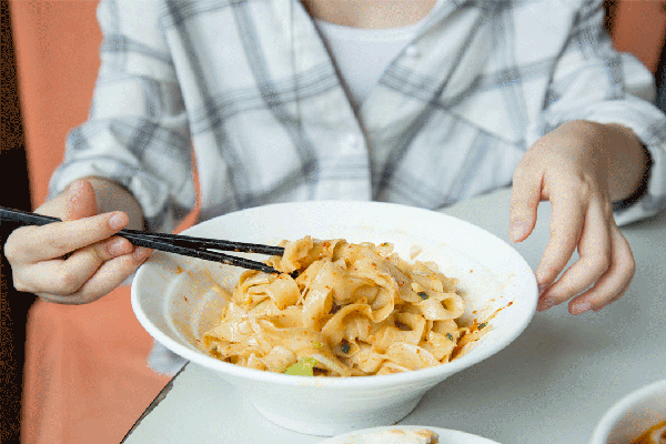 米飯、饅頭、麵條，午餐到底吃什麼「最不易胖」？想減肥就靠這啦~~ 